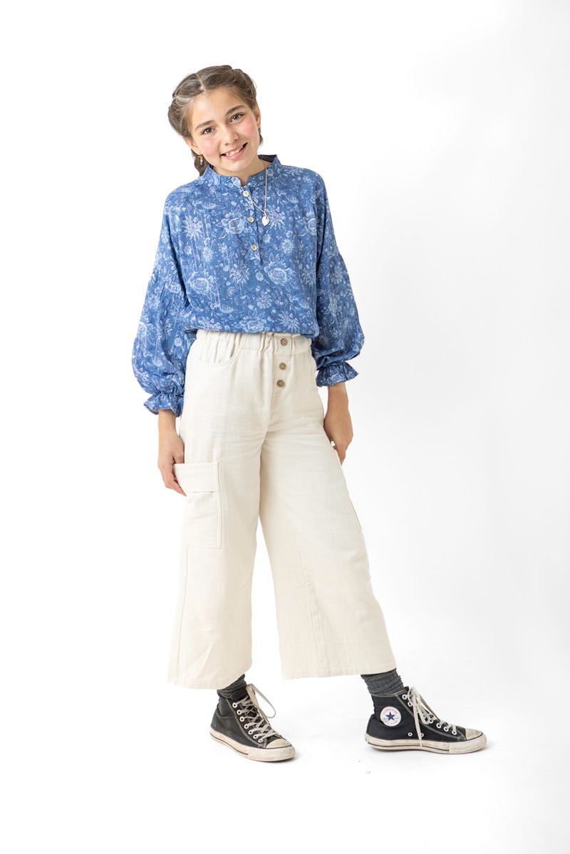 BLU08 Blusa romántica flor azul raya lúrex