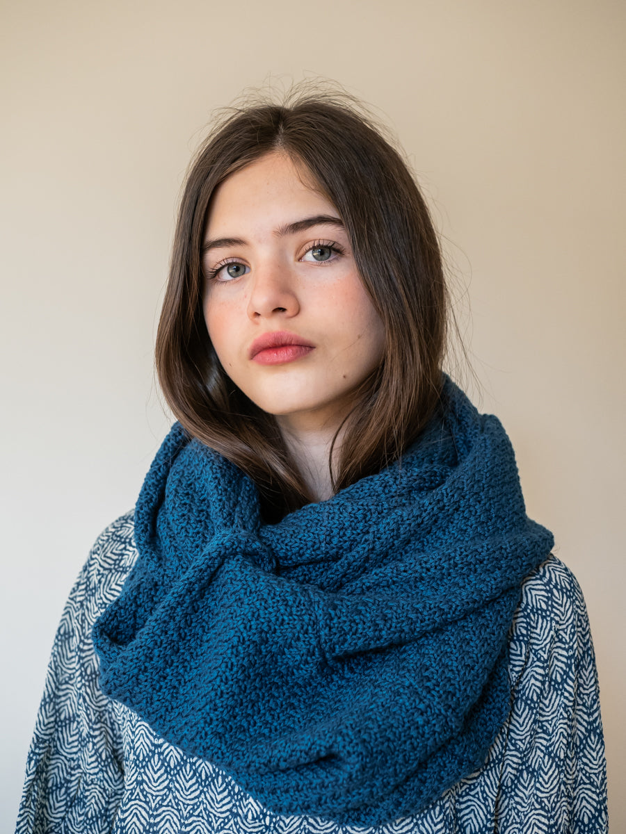 CU01 Cuello azul petróleo