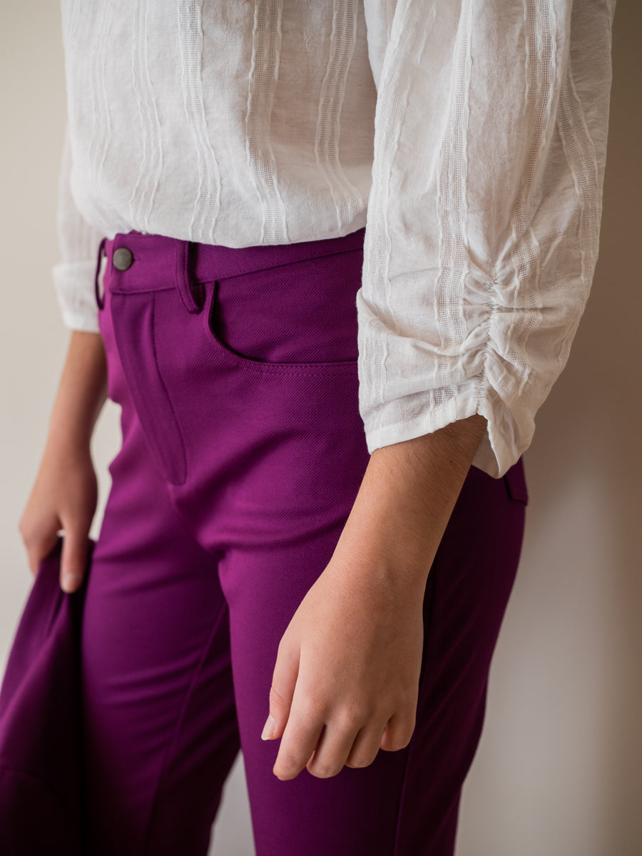 BLUT04 Blusa cuello perkins encaje blanca