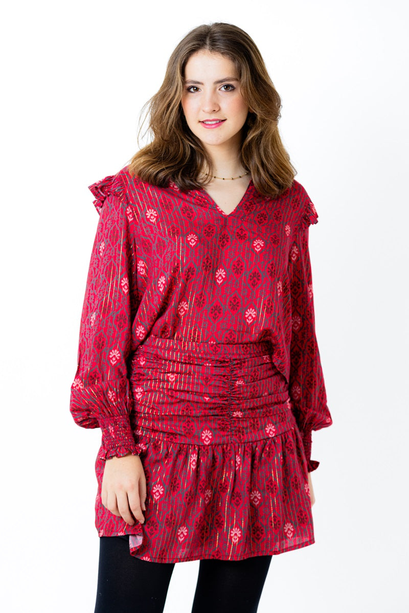 BLUT03 Blusa volantes guinda