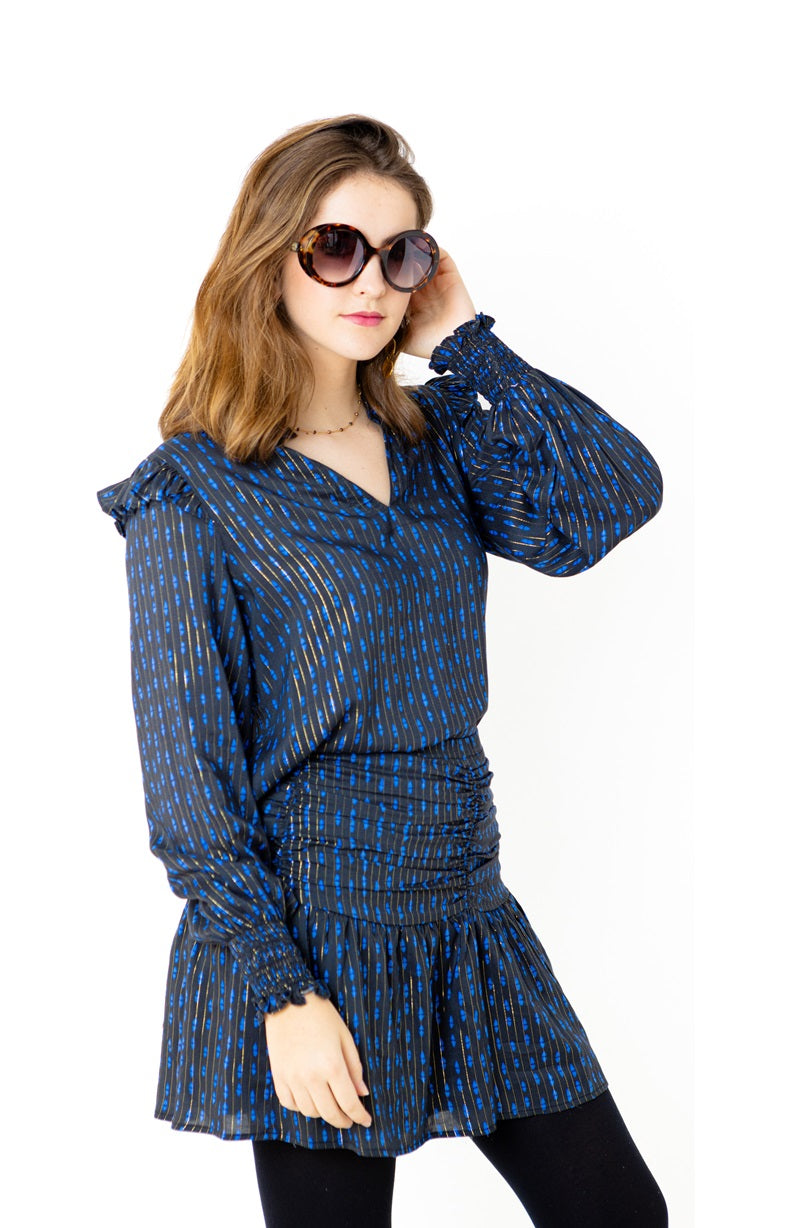 BLUT04 Blusa volantes negra rombo azul