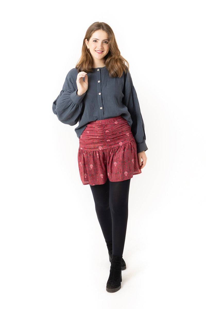 FALT01 Falda corta guinda