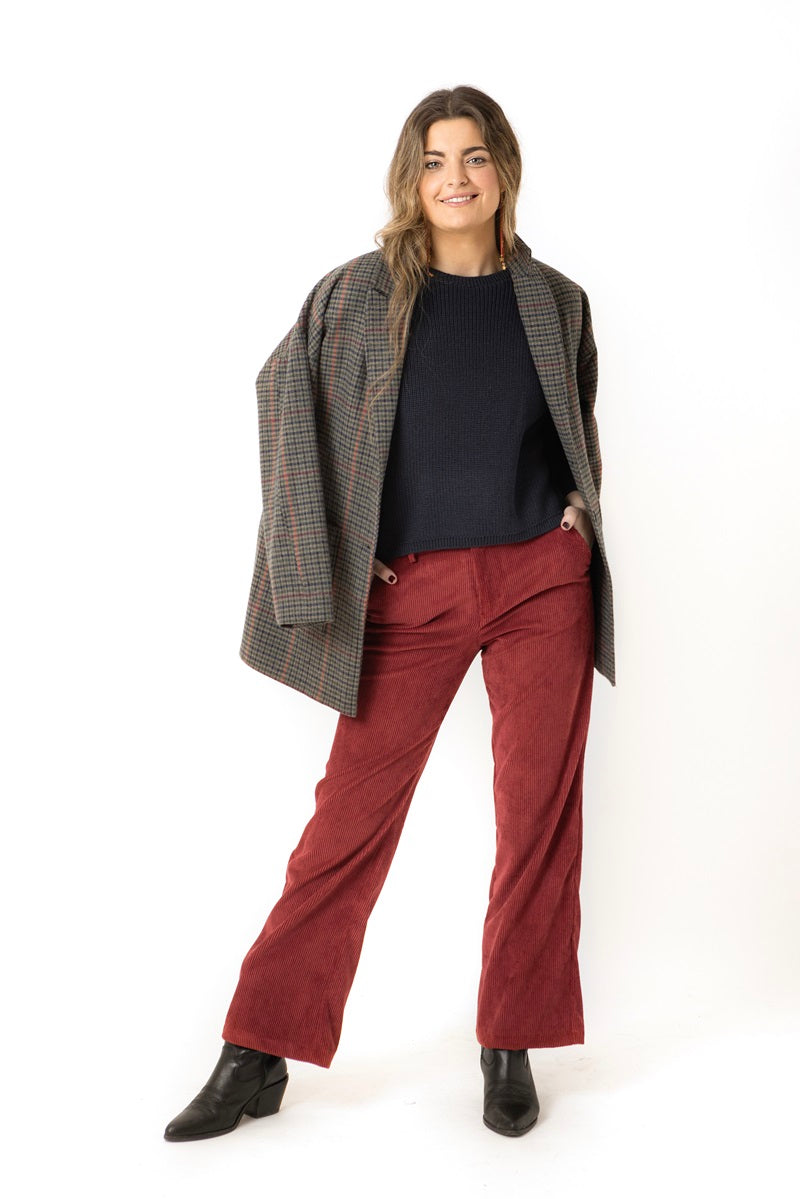 PANT03 Pantalón pana guinda