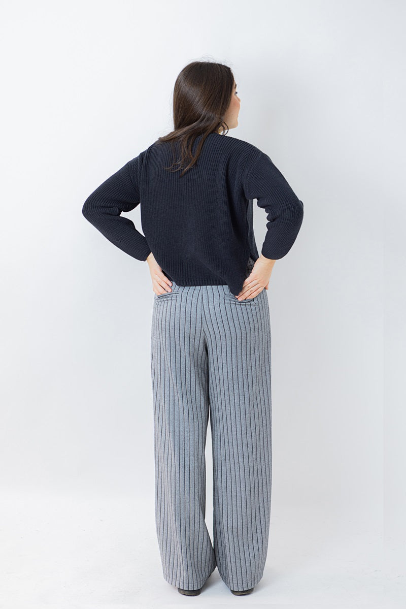 PANT06 Pantalón espiguilla gris