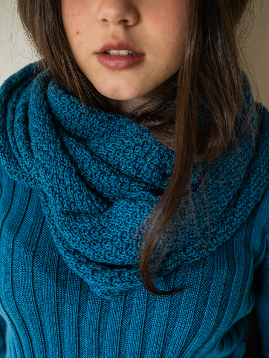 CU01 Cuello azul petróleo
