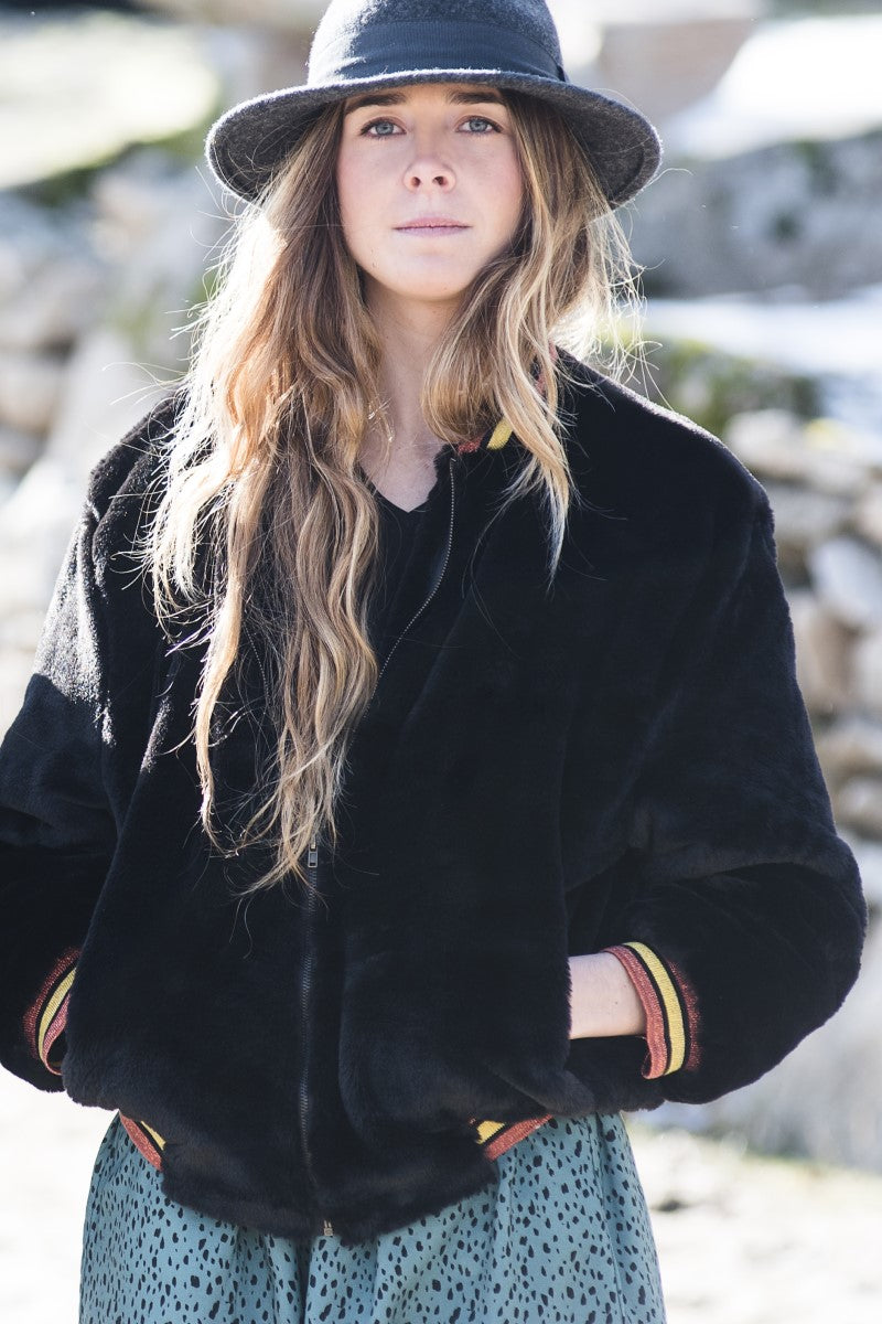 ABT01 Bomber pelo negro