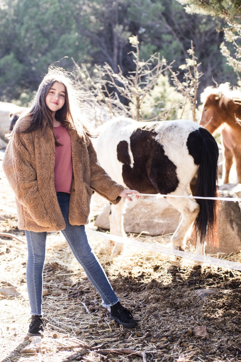 ABT04 Abrigo borrego caramelo