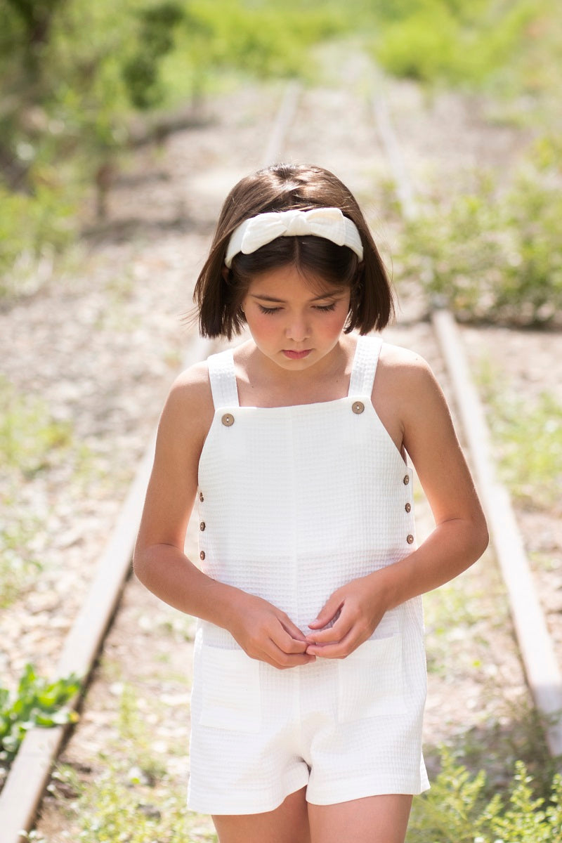 MON06 Peto corto blanco roto