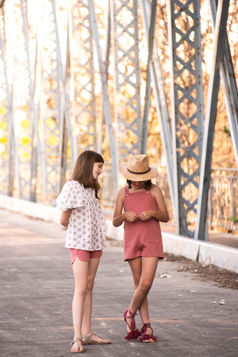 MON07 Peto corto cereza