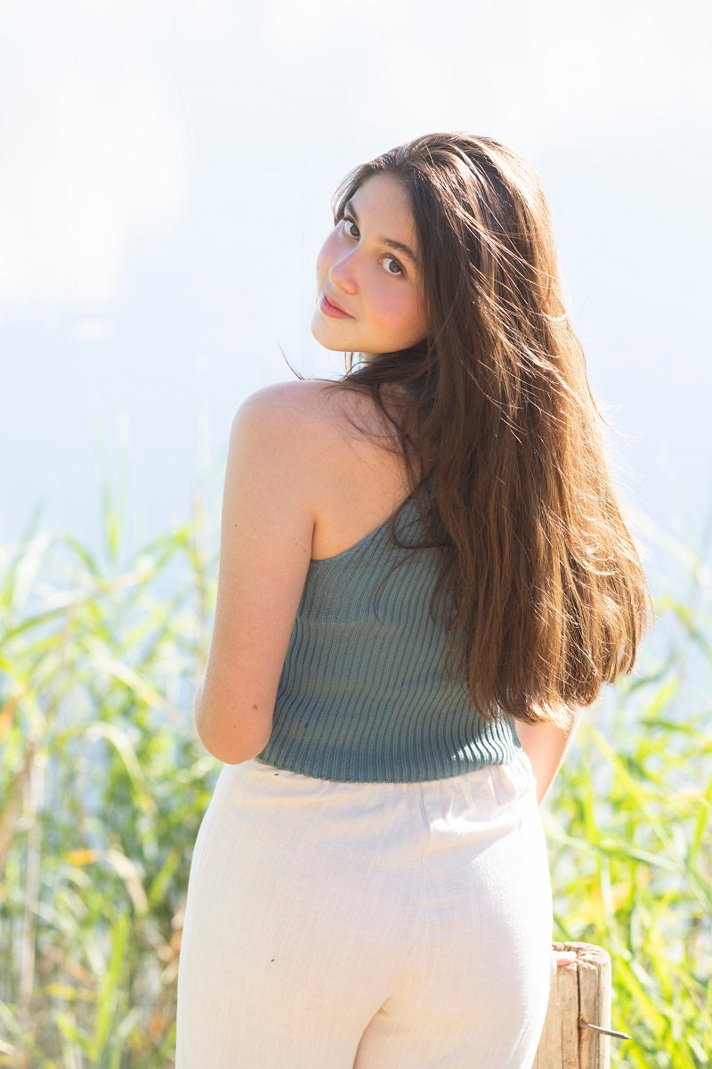 PUNT02 Top halter aquamarina