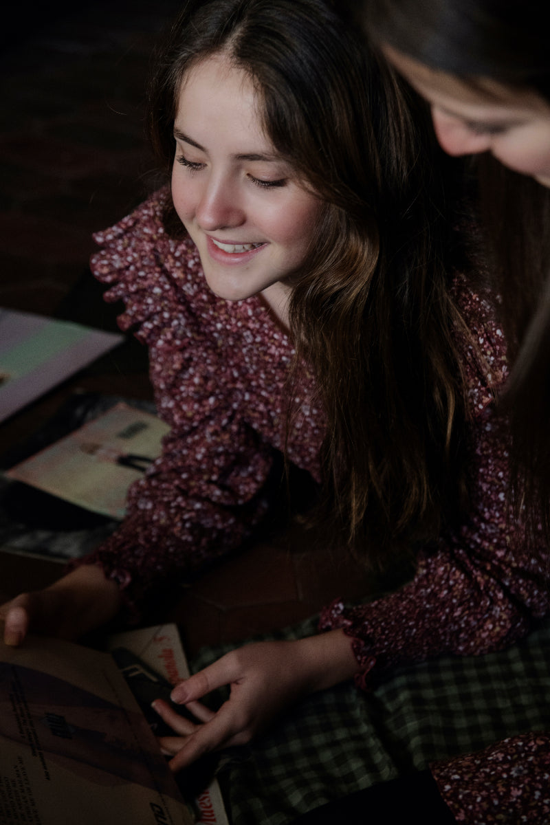 BLUT06 Blusa volante hombro florecitas