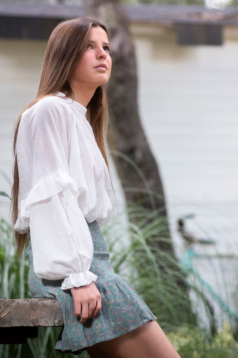 BLUT01 Blusa manga abullomada blanca