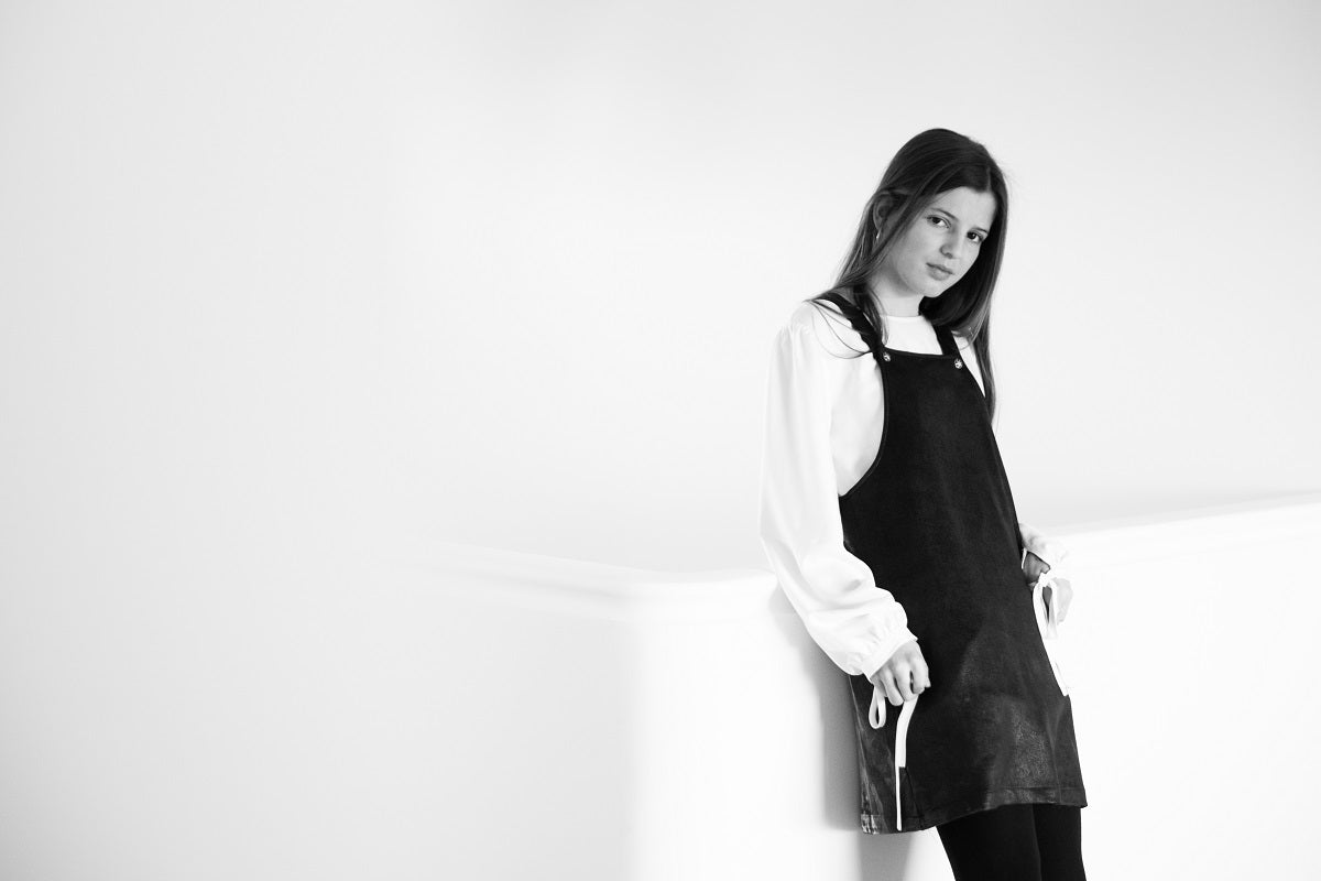 FALT07 Falda peto negra