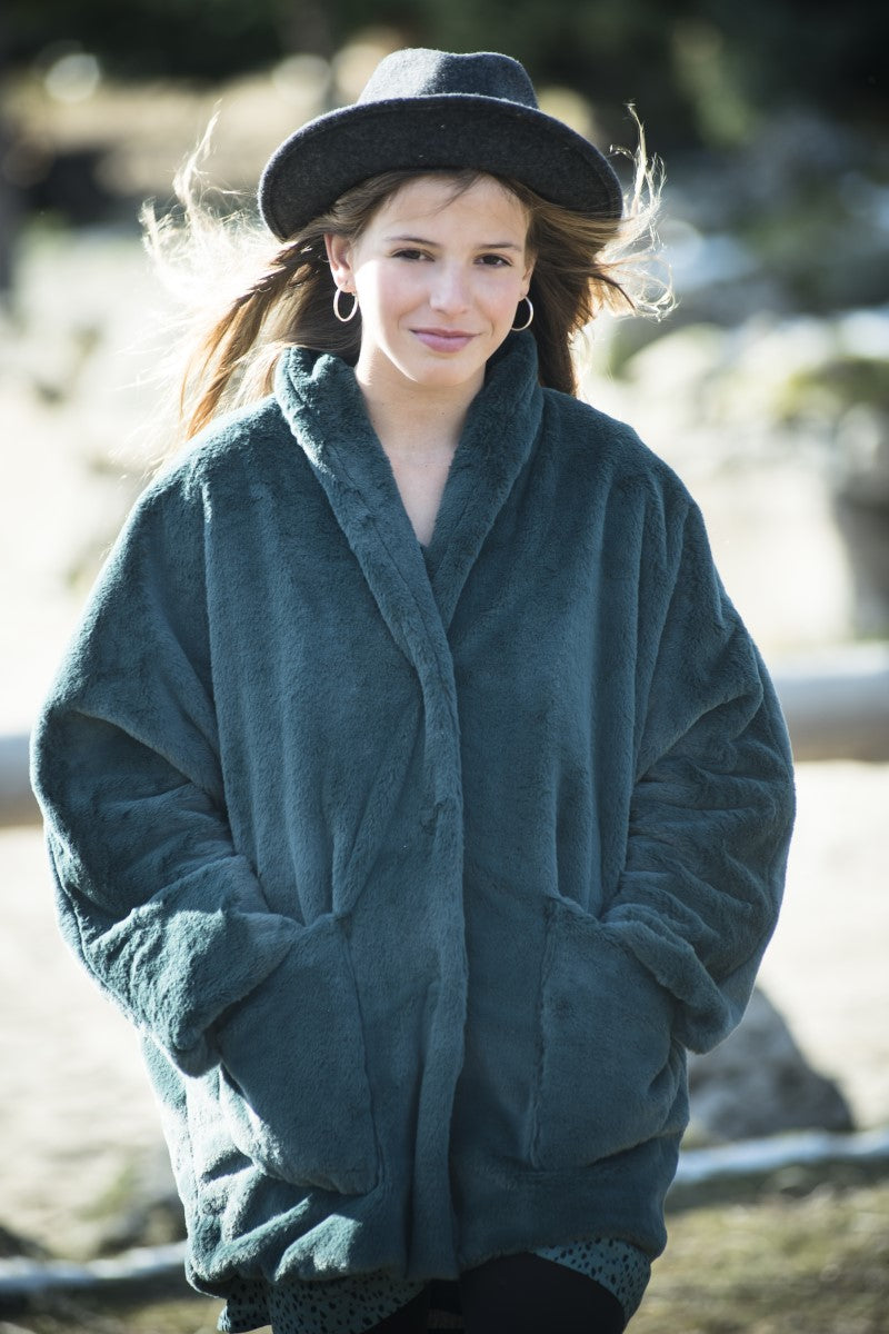 ABT02 Abrigo pelo verde