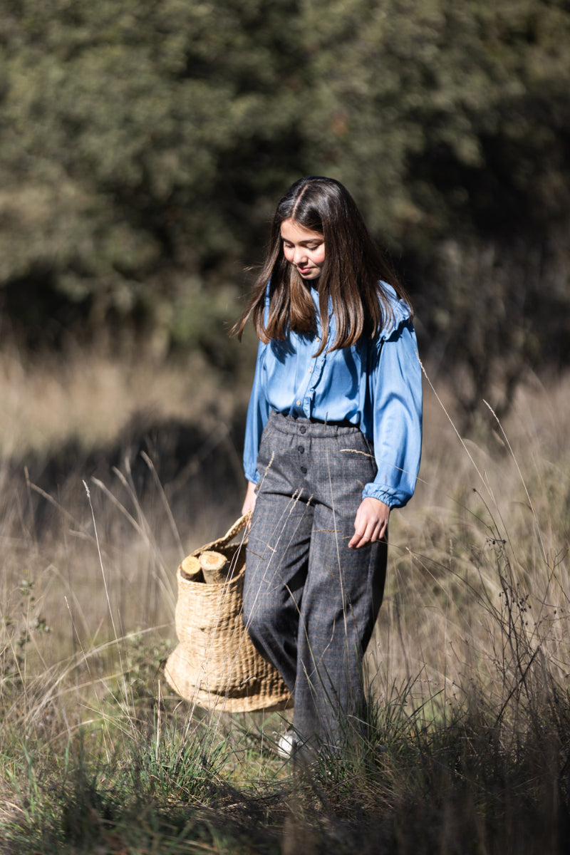 BLU10 Blusa volantes denim