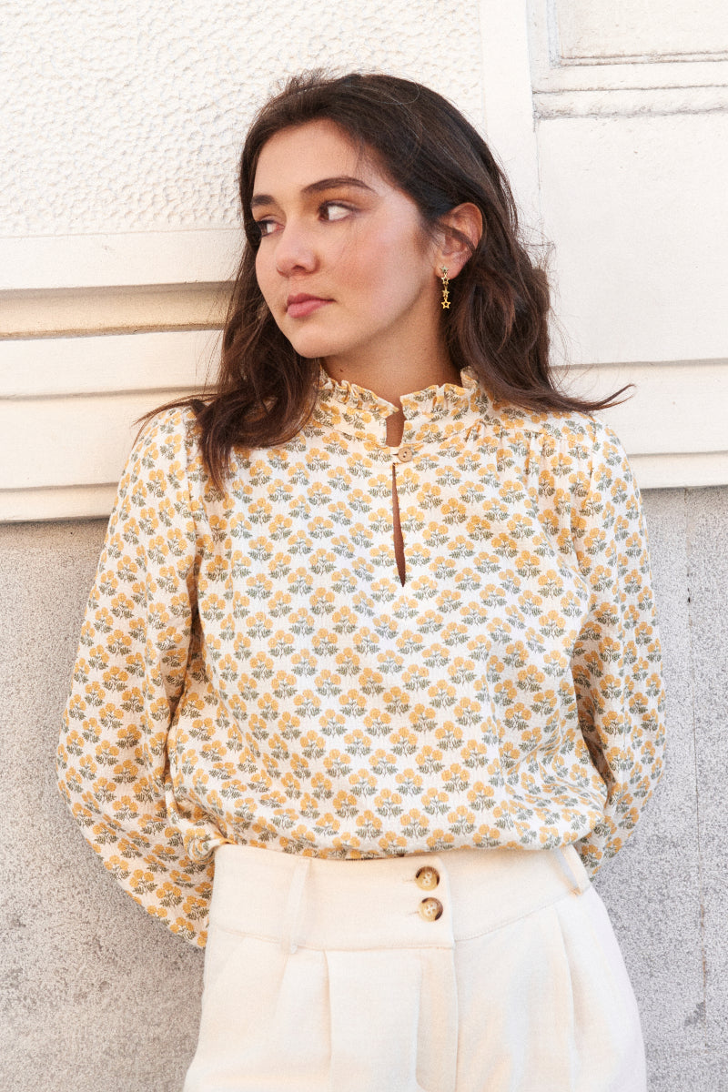 Blusa boho flor miel