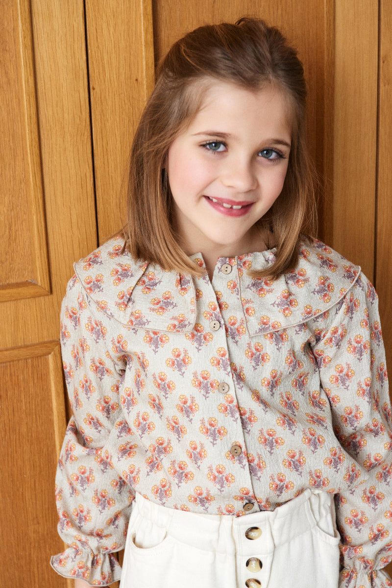 Blusa cuello flor verde seco