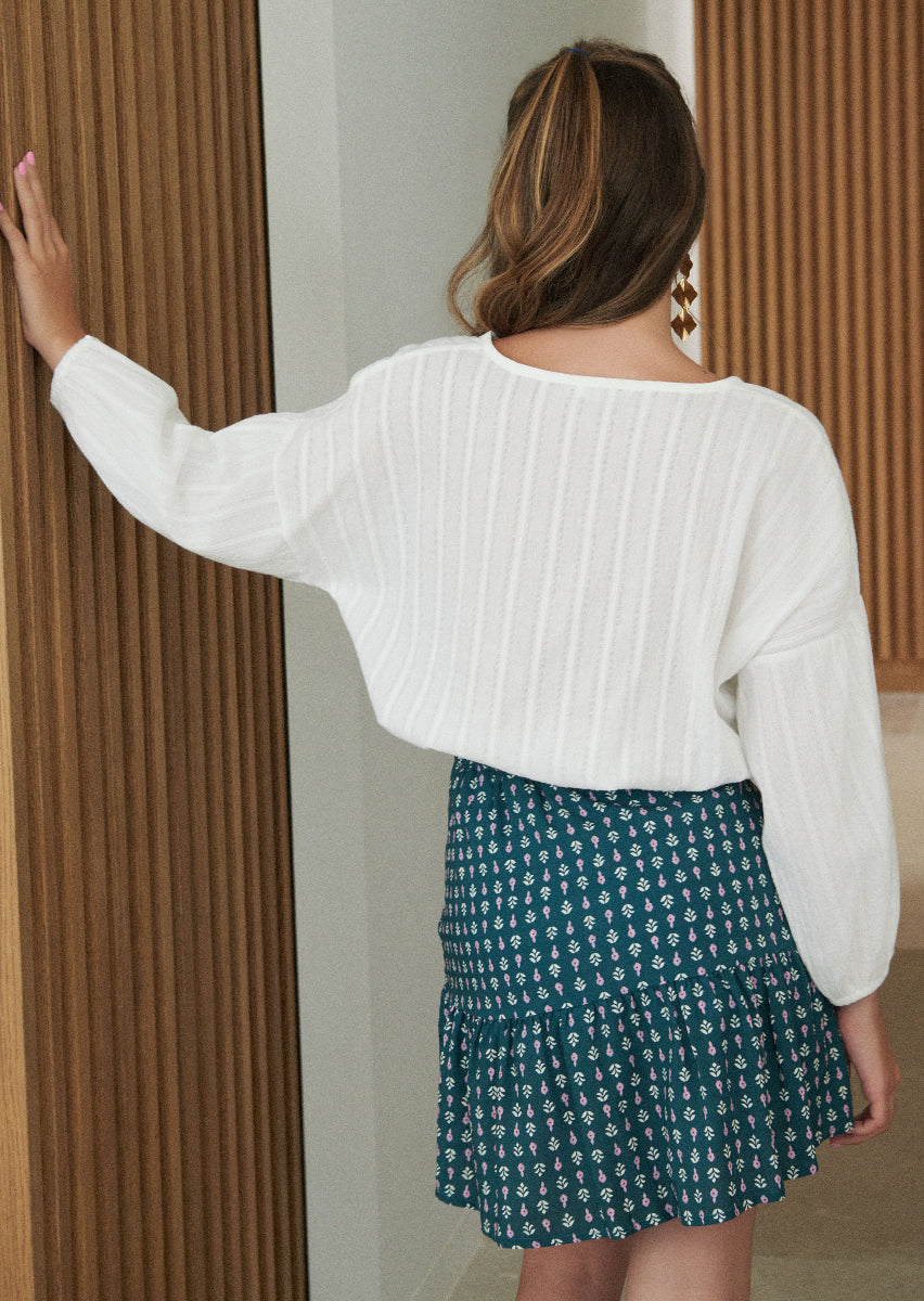 BLU11 Blusa abullonada encaje marfil