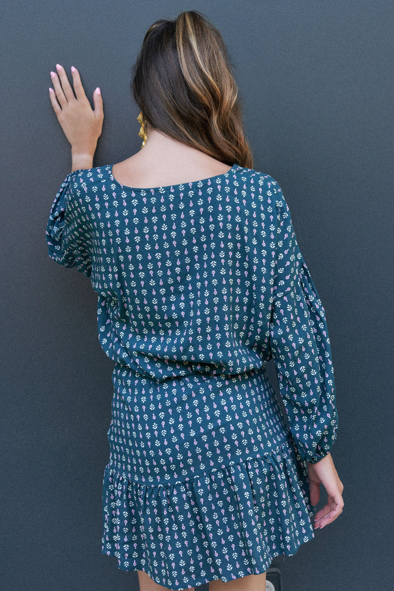 BLU12 Blusa abullonada ramitas