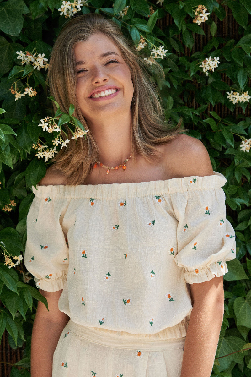 TOP02 Top manga farol bordado margaritas