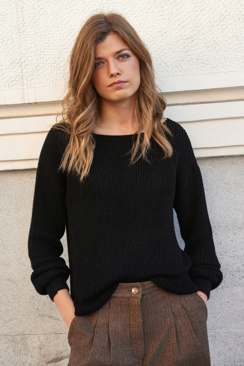Jersey cuello barco negro brillo