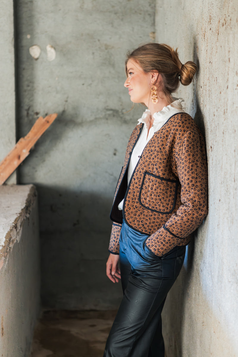 AB04 Chaqueta animal print