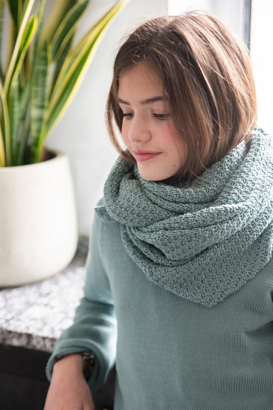 CU02 Cuello verde agua